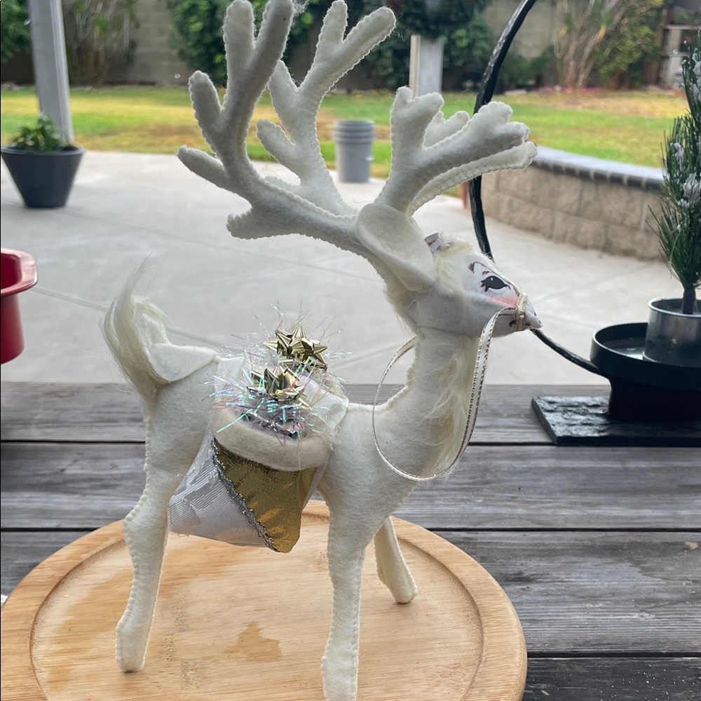 Annalee White Reindeer Figurine - Picture 3 of 9